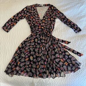 Diane von Furstenberg Julian Abstract Leaf Silk Jersey Wrap Dress - Size 6